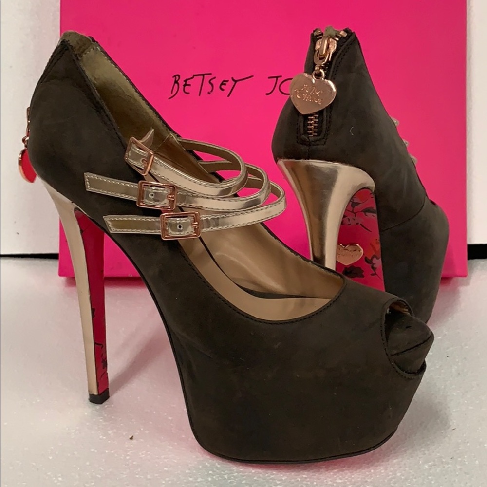 Betsy Johnson Barbe Grey Lea Heels